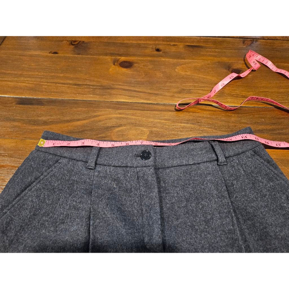 Dolce & Gabbana Women's Grey 100% Virgin Wool Shorts Size EU40 (US 10) - Picture 11 of 14